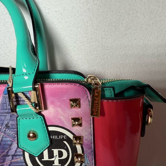 La Philipe Umbrella In London Tote. New with tags. - Picture 3 of 7